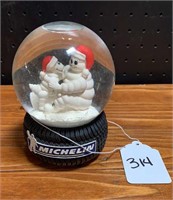 2004 Michelin Man Musical Snow Globe Christmas