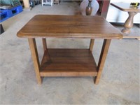 Wood End Table 22.5wx17hx16d