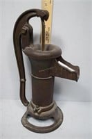 Counter top cast pitcher pump