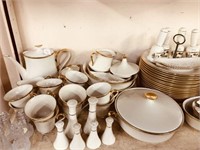 118 Piece Set Lenox Fine China, Hand Decorated 24k