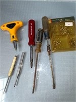Mix lot of screw drivers and picture hanging