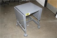 Rolling desk with folding sides
