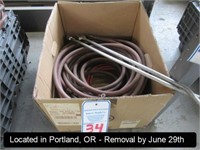 LOT, ASSORTED AIR HOSE IN THIS BOX W/(2) WANDS