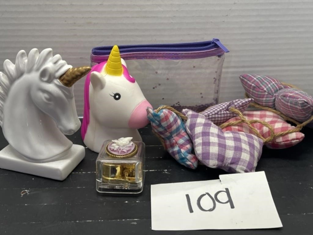 Mixed unicorn decor lot and more