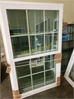 Lot of 2 single hung windows