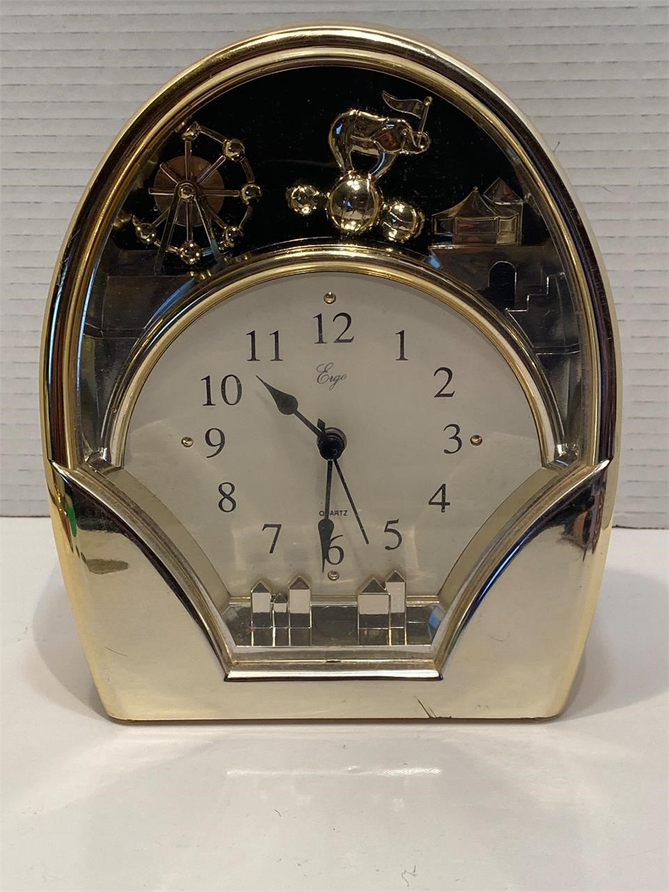 Vintage Ergo Quartz Clock WORKS (minor damage)