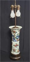 Antique Chinese-style porcelain table lamp
