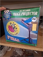 IMAGE PROJECTOR