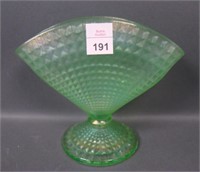 Fenton Floren. Green #567 Diamond Optic Fan Vase