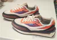 Size 8.5 Fila Renno Tennis Shoe