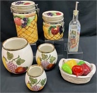 Kitchen Canisters & Decor