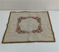 Vintage Embroidery Floral Table Centerpiece Cloth
