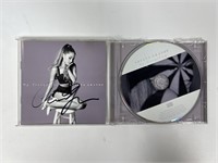 Autograph COA Ariana Grande CD album