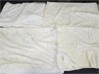 Lace look table cloths, 4,