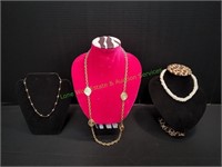 (3) Women's Necklaces