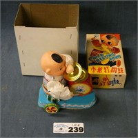 Child Beating Drum Wind-Up Toy
