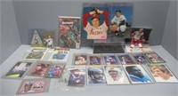 (30+) Large sports cards.