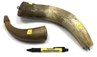 Lot, 2 powder horns, approx. 12" and 10"