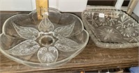 Leaf Design and Square Dish Bowls