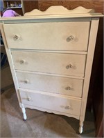 Vintage white 4 drawer dresser