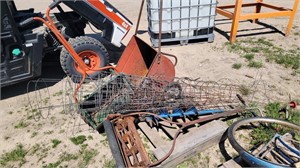 Garden tools: broadcast spreader; tomato cages; et