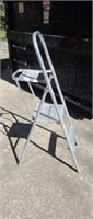 Aluminum painters step ladder