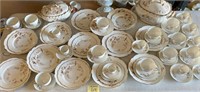 R - 68 PIECES DISHWARE (FRANCE (G18)