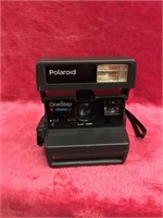 Vintage Polaroid 600 OneStep Closeup