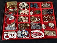 ASSORTED TRAY OF COSTUME JEWELRY, BANGLES,