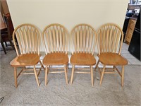 Huber's Furniture Dining Chairs