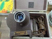 Elec. Vintage Viewmaster projector in case