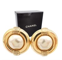 CHANEL Pearl Clip On Earrings