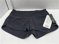 New lululemon sz 4 black shorts