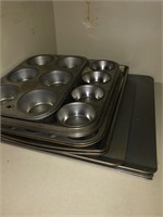 Cookie sheets & muffin pan