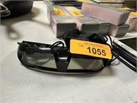 POWERED TOSHIBA 3D ACTIVE GLASSES