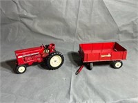 Ertl international tractor and green wagon