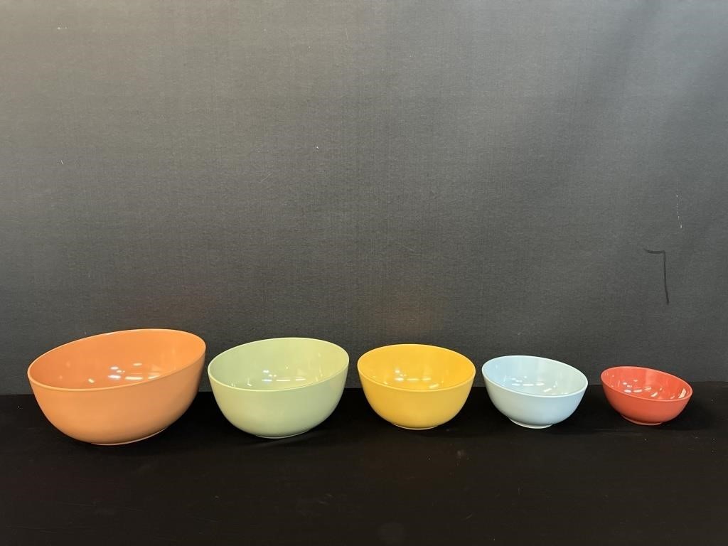 Set Of Nesting Bowls