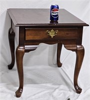 Broyhill Queen Anne Style Side Table w Drawer
