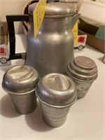 Vintage coffee pot & 3 smoothie shakers
