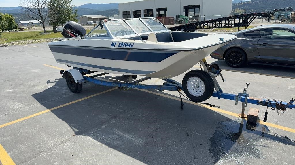 1979 FIBERGLASS OUTBOARD BOAT