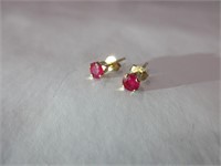 14k gold ruby stud earrings