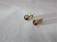14k gold Garnet stud earrings