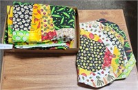 FLAT OF TABLE MATS & TABLE COVER