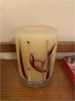Candle (living room)