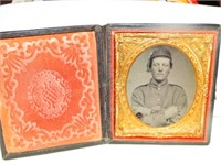 Antique Civil War Soldier Tintype Photo in case