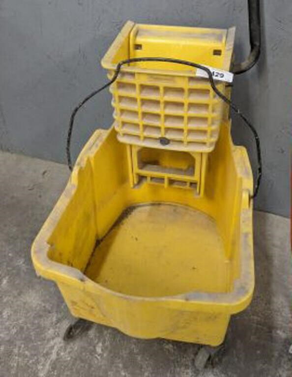 MOP BUCKET