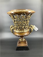Beatiful Old world Ornate urn