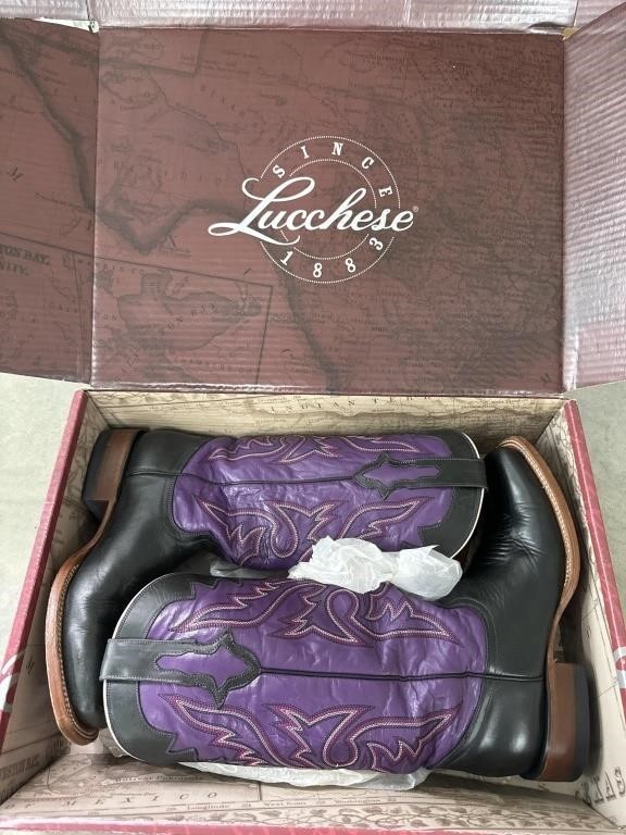 Lucchese ladies boots