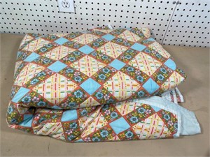 bed spread- 104x84