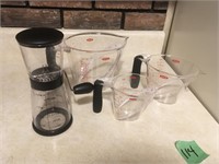 measuring cups & grinder